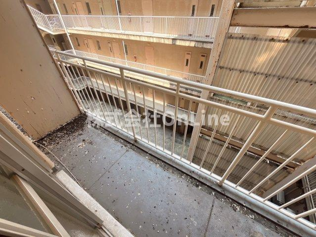 【バルコニー】