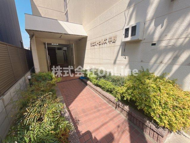 【エントランス】