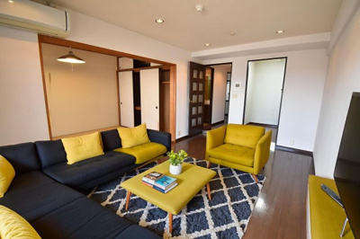 【居間・リビング】 | 朝日プラザ天文館東 | ※家具はAIで作成したイメージです。