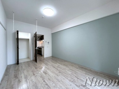 【居間・リビング】 | SOU大須 | こちらのリビングで趣味の時間をお楽しみください