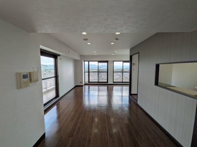 スカイステージ３３の居間・リビング|ゆったり過ごせる居間です