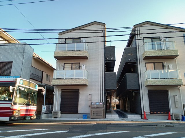 川崎市麻生区百合丘１丁目のアパート