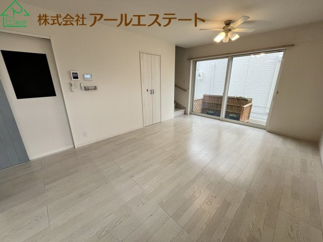 加古川市平岡町高畑　　中古戸建の居間・リビング