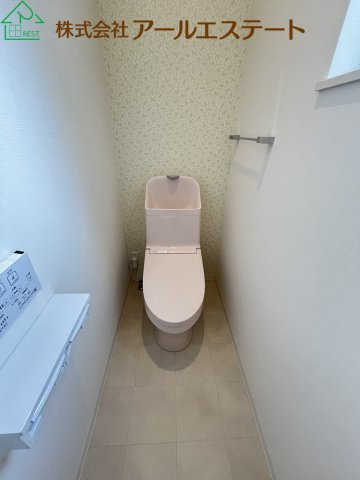 加古川市平岡町高畑　　中古戸建のトイレ