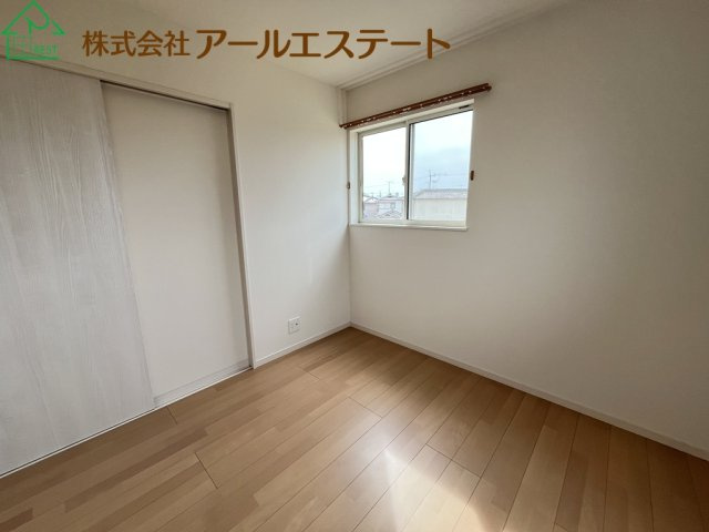 加古川市平岡町高畑　　中古戸建の子供部屋