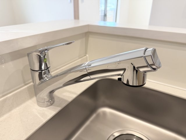 メゾン椿乃 | マイクロバブル浴が楽しめる お風呂付き物件のキッチン|シングルレバー水栓