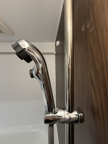 メゾン椿乃 | マイクロバブル浴が楽しめる お風呂付き物件の設備|温度調節できるサーモ付きのシャワー水栓