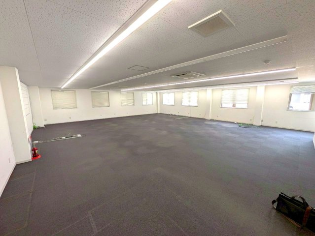 【居間・リビング】 | 事業用）IG BILD（事務所）