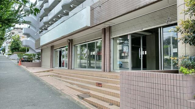 ドミール市ヶ尾１階店舗