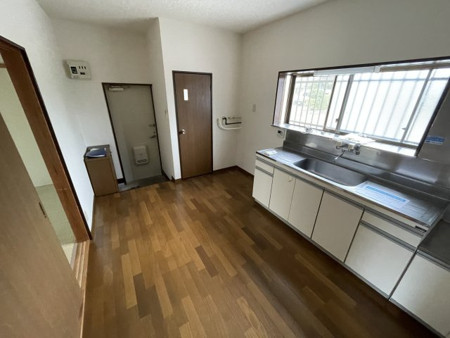 オリオンハイツB棟の洋室