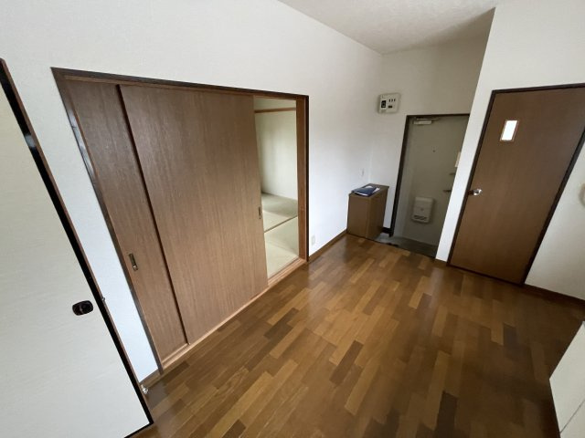 オリオンハイツB棟の洋室