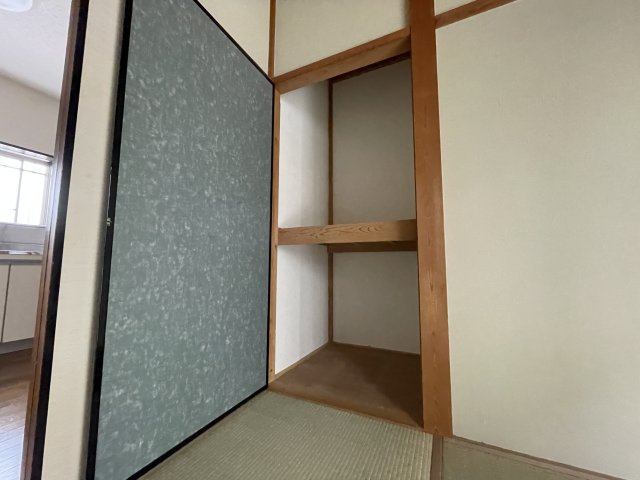 オリオンハイツB棟の収納