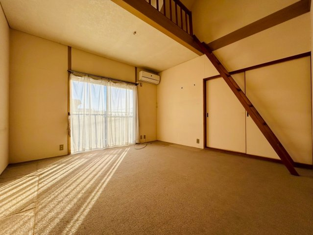 サンライズコーポの洋室|戸建て