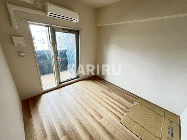 プレサンス深江橋ラヴィゲートの居間・リビング