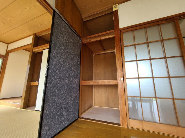 トデ貸家の収納