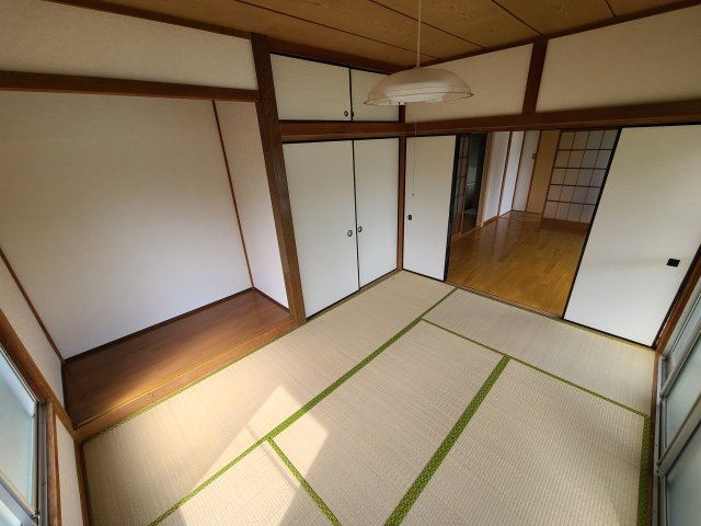 トデ貸家の和室