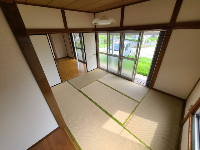 トデ貸家の和室