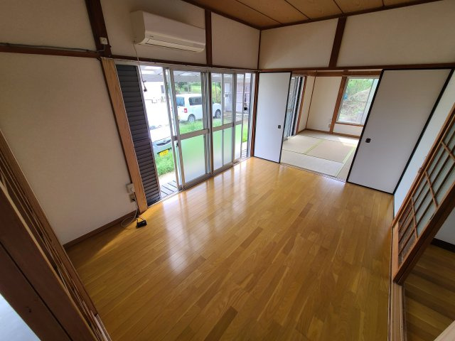 トデ貸家の居間・リビング