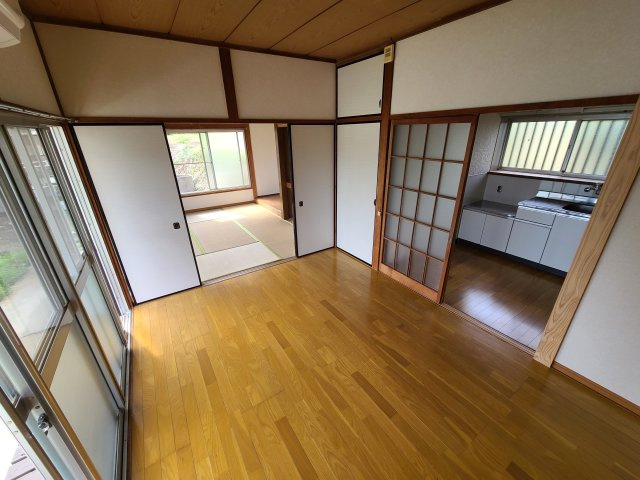 トデ貸家の居間・リビング