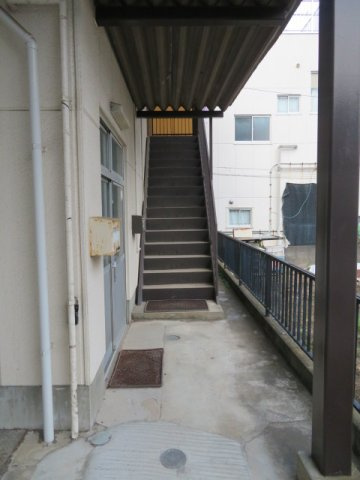 東大和市立野４丁目の倉庫