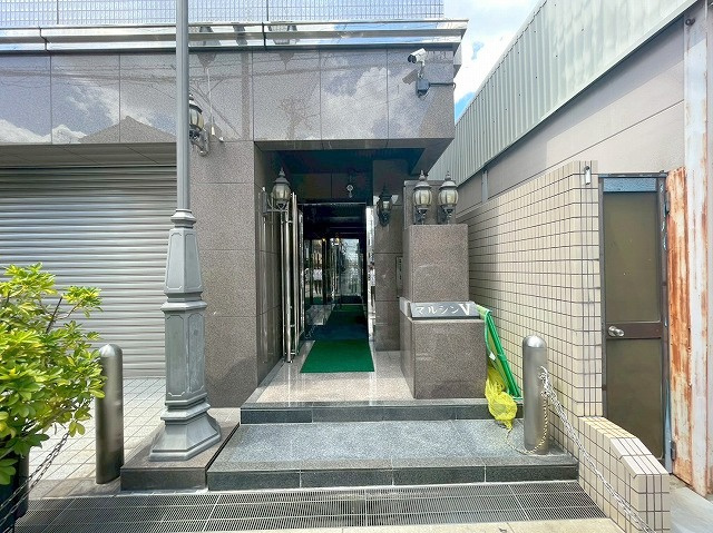 マルシンVのエントランス
