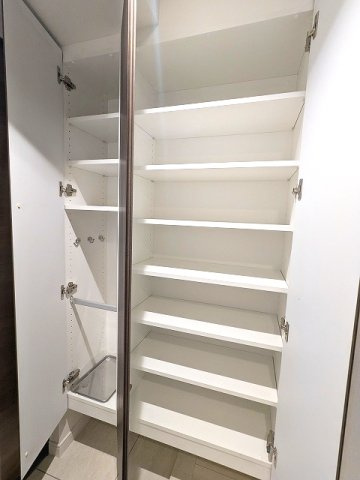 エスレジデンス浅草フィオーレの玄関