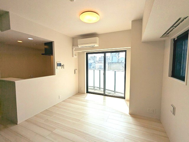 エスレジデンス浅草フィオーレの居間・リビング