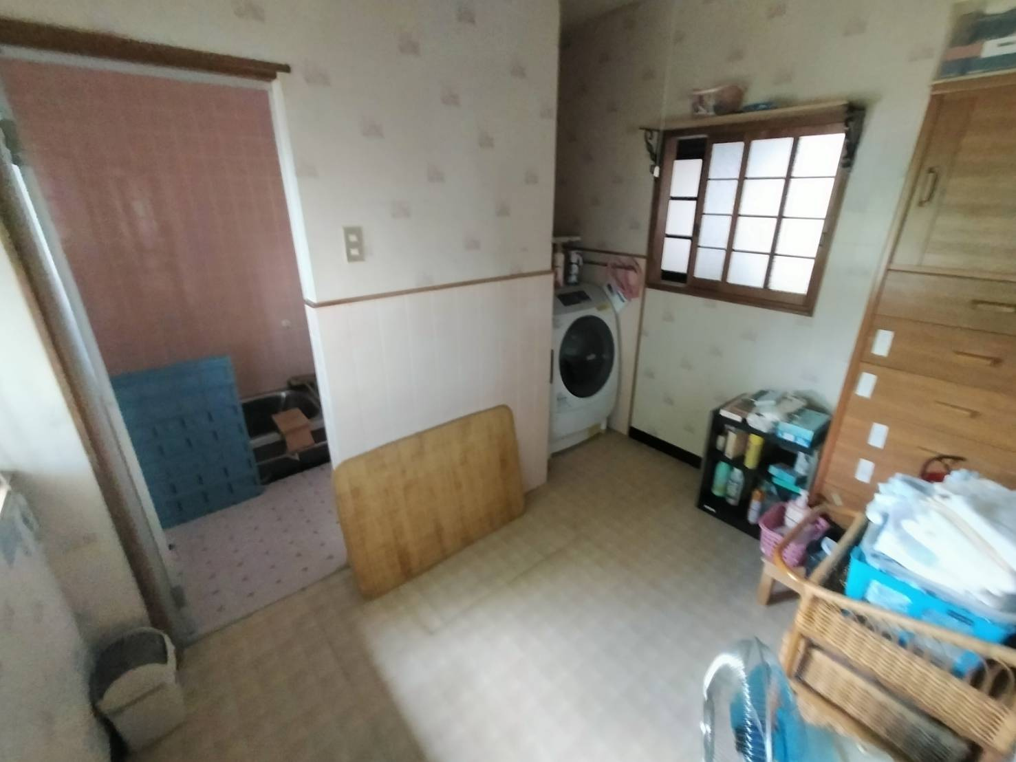 西条市楢木14-1　中古住宅の脱衣所