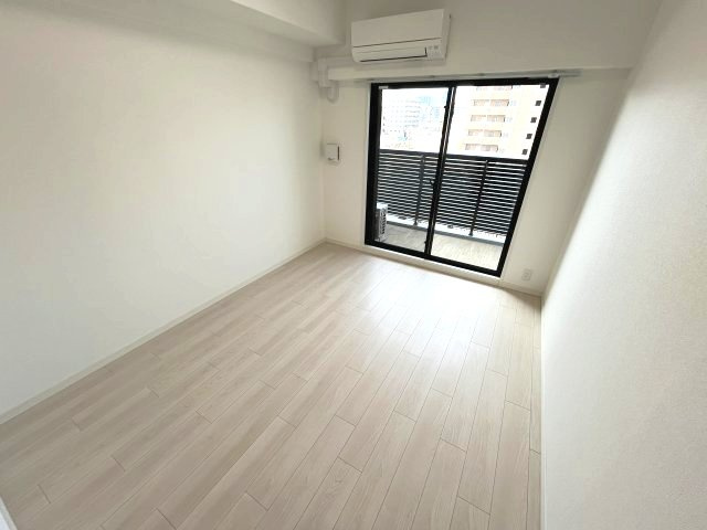 エスリードレジデンス都島シティフロントの居間・リビング|写真は他部屋の反転間取りとなっております。