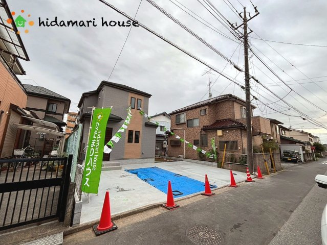 上尾市西宮下4丁目　新築戸建　ハートフルタウンAの前面道路含む現地写真