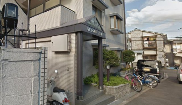 セジュール新大阪のエントランス