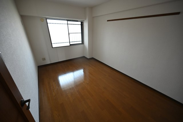 【洋室】 | ル･ソレイユ　