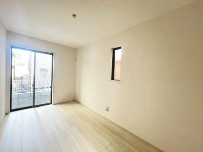【洋室】 | 池尻北１丁目　新築分譲住宅　全２区画 | 【現地見学可能】現地周辺の環境や、駅までの道のりなど周辺環境も合わせてご確認いただき、ぜひご検討ください！ご内覧・現地見学をご希望の際は是非、イエストアまでお問合せ下さい♪