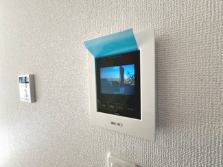 【防犯設備】 | 池尻北１丁目　新築分譲住宅　全２区画 | 【TVモニターインターホン】急な来客時も外の様子が見えて安心ですね！