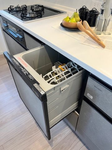 大石北町新築戸建のキッチン|食洗器付き