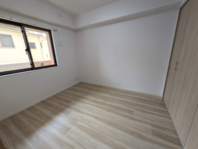 小机って何がある？な、４LDK【ファミールガーデン横浜・小机参番館】の洋室|きれいな洋室です