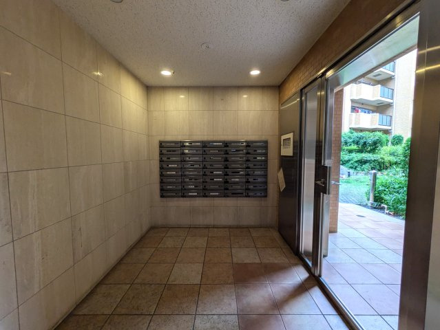 小机って何がある？な、４LDK【ファミールガーデン横浜・小机参番館】のその他共用部分