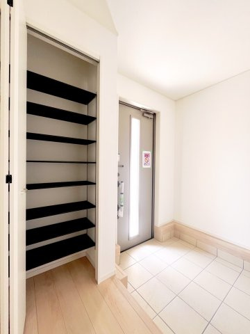 クレイドルガーデン和歌山市和歌川　第1　1号棟の玄関