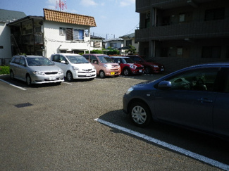 【駐車場】