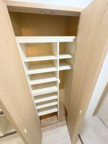 ｍｉｃメゾン壱番館Ｂ棟の玄関