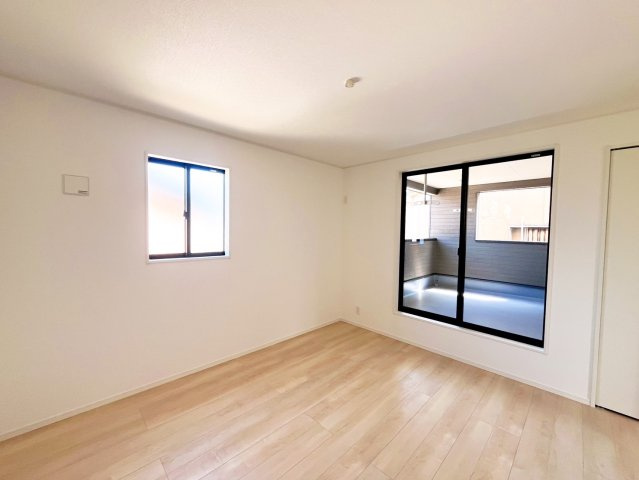 クレイドルガーデン和歌山市和歌川　第1　2号棟の洋室|2階洋室収納付き