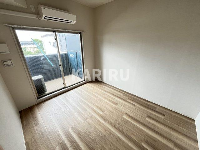 プレサンス深江橋ラヴィゲートの居間・リビング