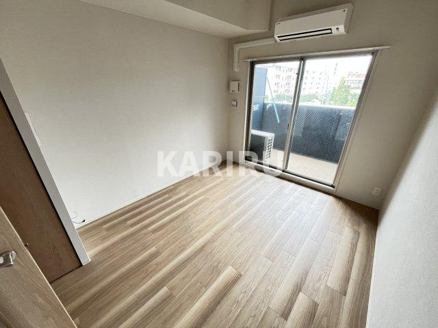 プレサンス深江橋ラヴィゲートの洋室