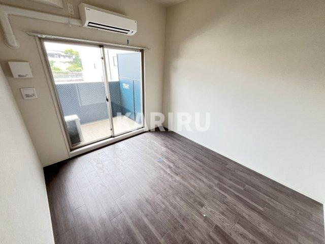 プレサンス深江橋ラヴィゲートの居間・リビング