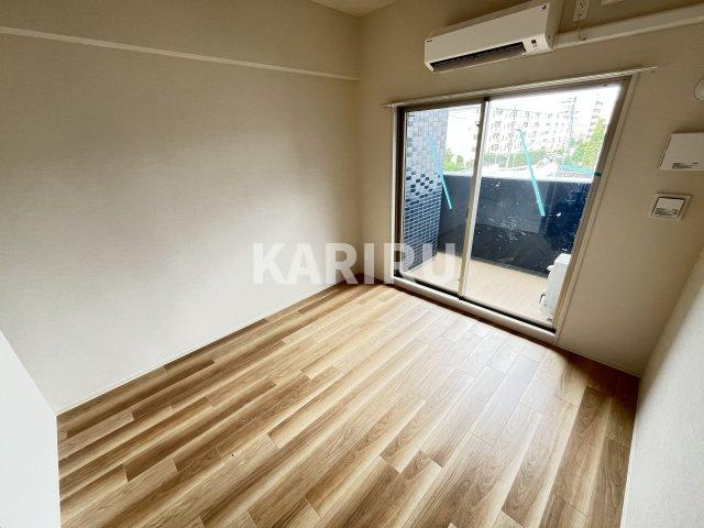 プレサンス深江橋ラヴィゲートの洋室