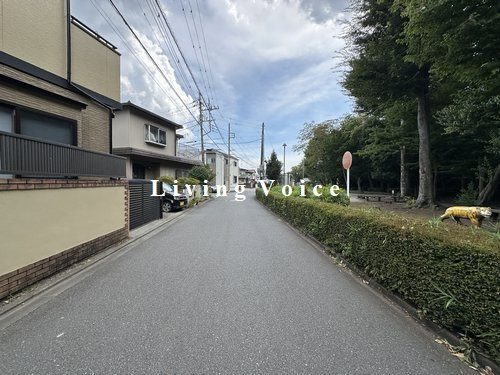 【前面道路含む現地写真】 | 【仲介手数料０円】相模原市中央区陽光台5丁目　中古一戸建て | 相模原市中央区陽光台5丁目　中古一戸建て