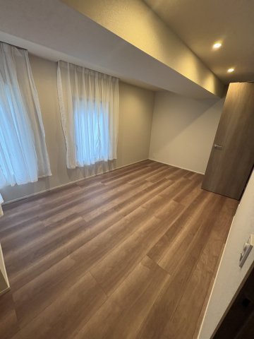 クラウン青山の寝室