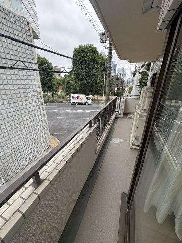 クラウン青山のバルコニー