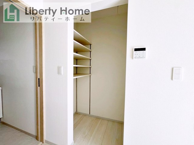那珂市杉23-P2　4号棟　新築戸建の収納