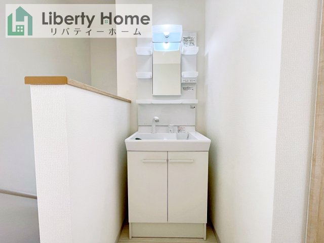 那珂市杉23-P2　4号棟　新築戸建の独立洗面台